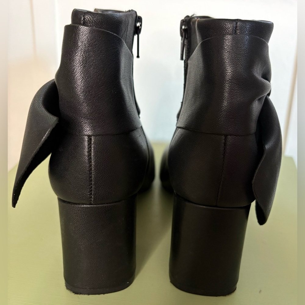 Seychelles Catwalk Bow Black Leather Boot w Round Toe & 2.75” Heel Sz 6.5 NWOT - Picture 5 of 6
